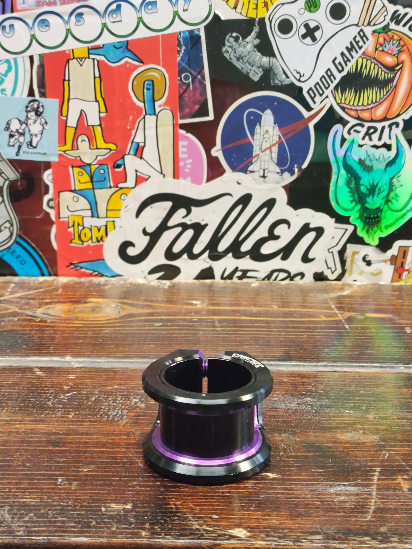 Oath - Carcass clamp (purple/black)