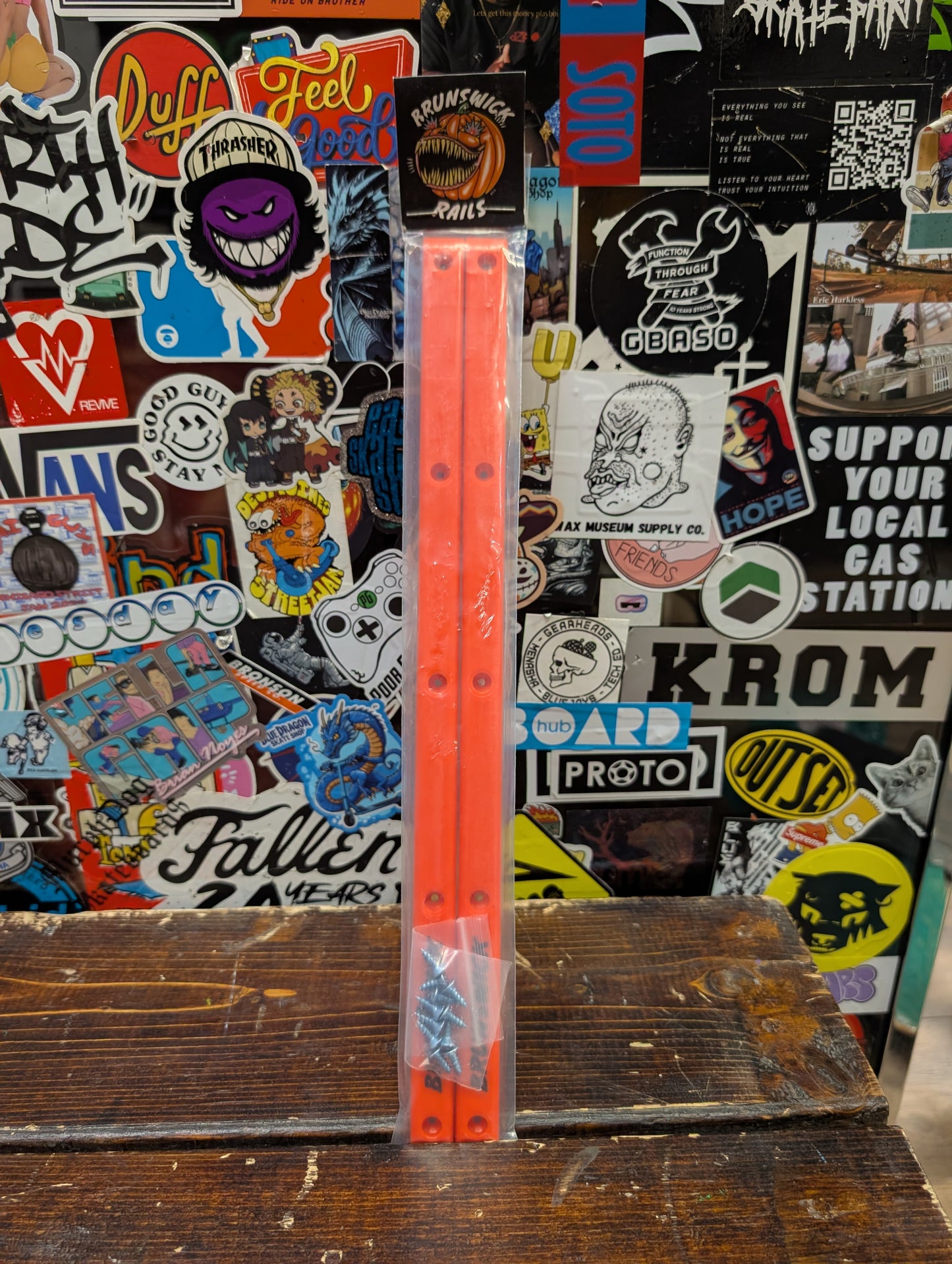 Brunswick - Pumpkin rails (orange)