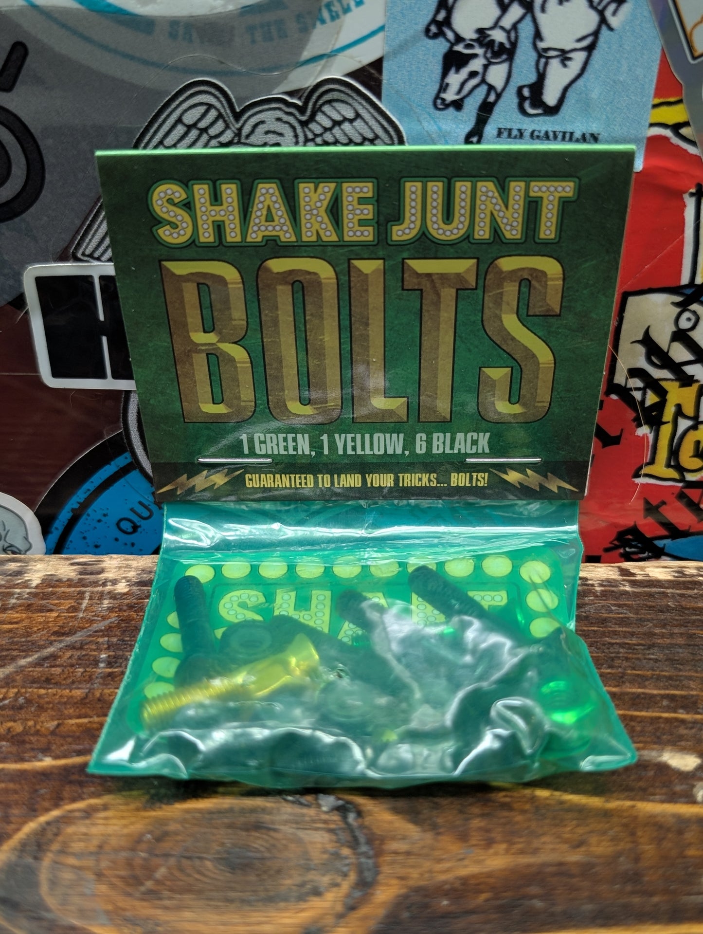 Shake Junt - 1" Bolts (green & yellow)