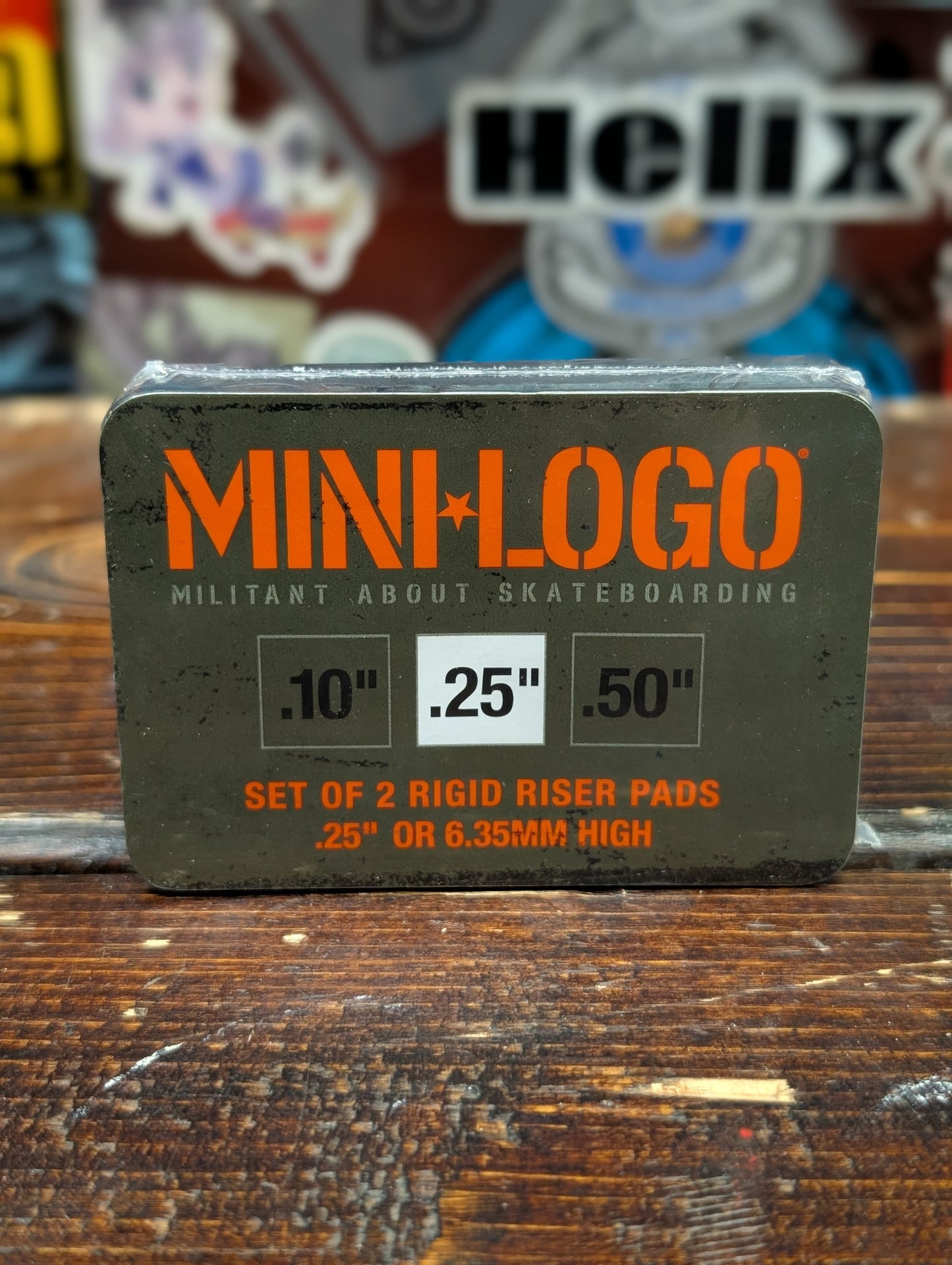 Mini Logo - Rigid risers .25"