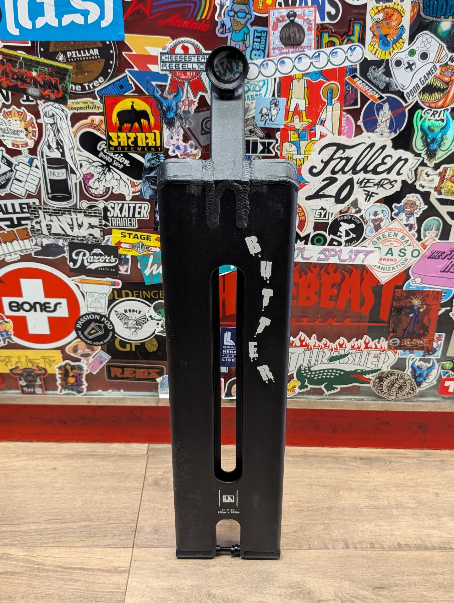 Urbanartt - Butter deck (black)