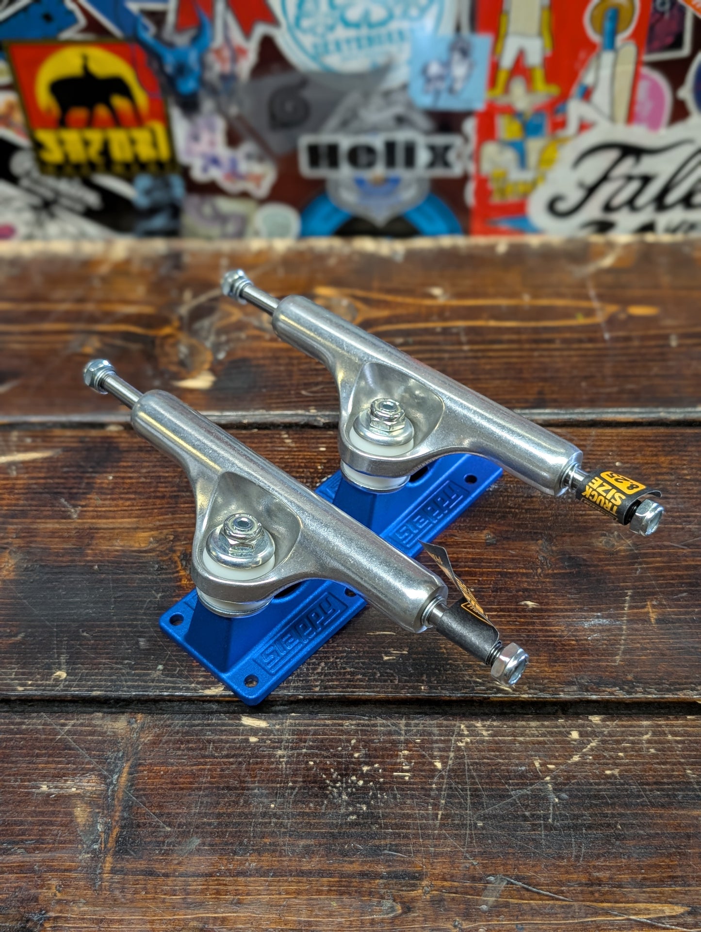 Slappy - ST1 Hollow Lights trucks (blue/raw) 8.0"