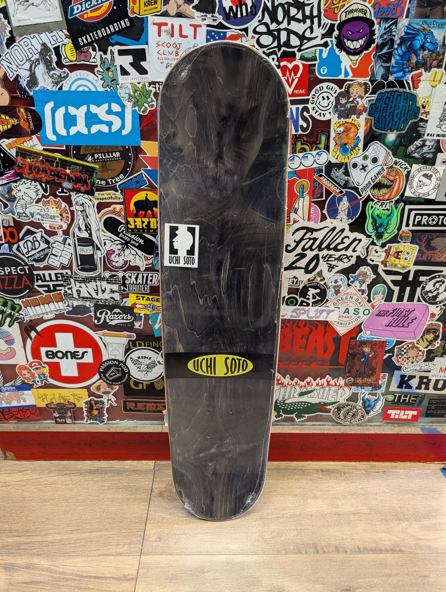 Uchi Soto - Lick It Up