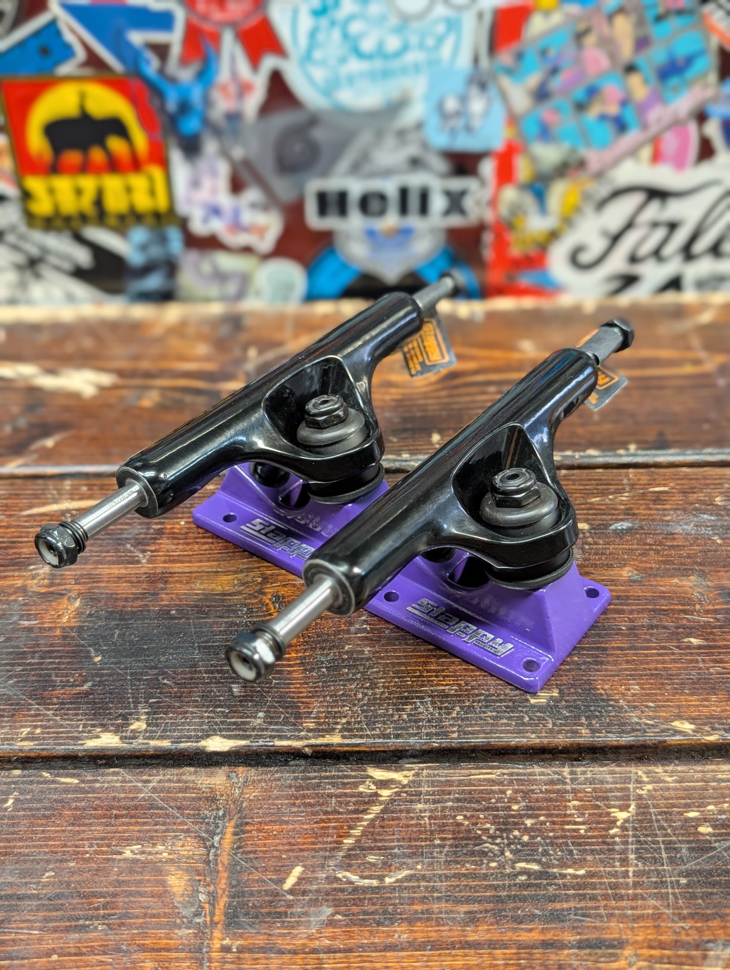 Slappy - ST1 Bam Hollow Light trucks (black/purple)