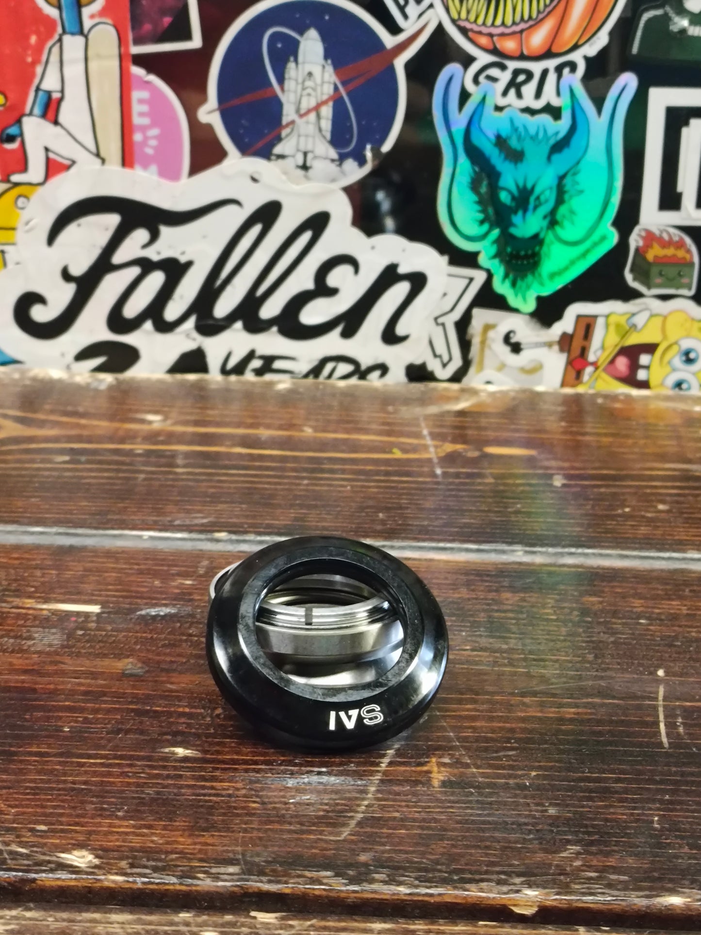 Invert Supreme - Headset bearings