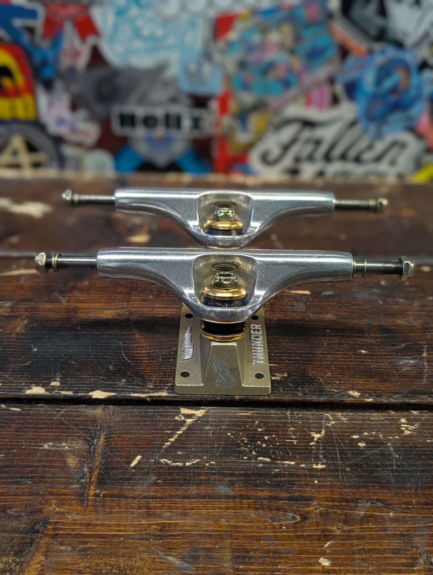 Thunder - Luminary trucks (silver/gold) 8.25"