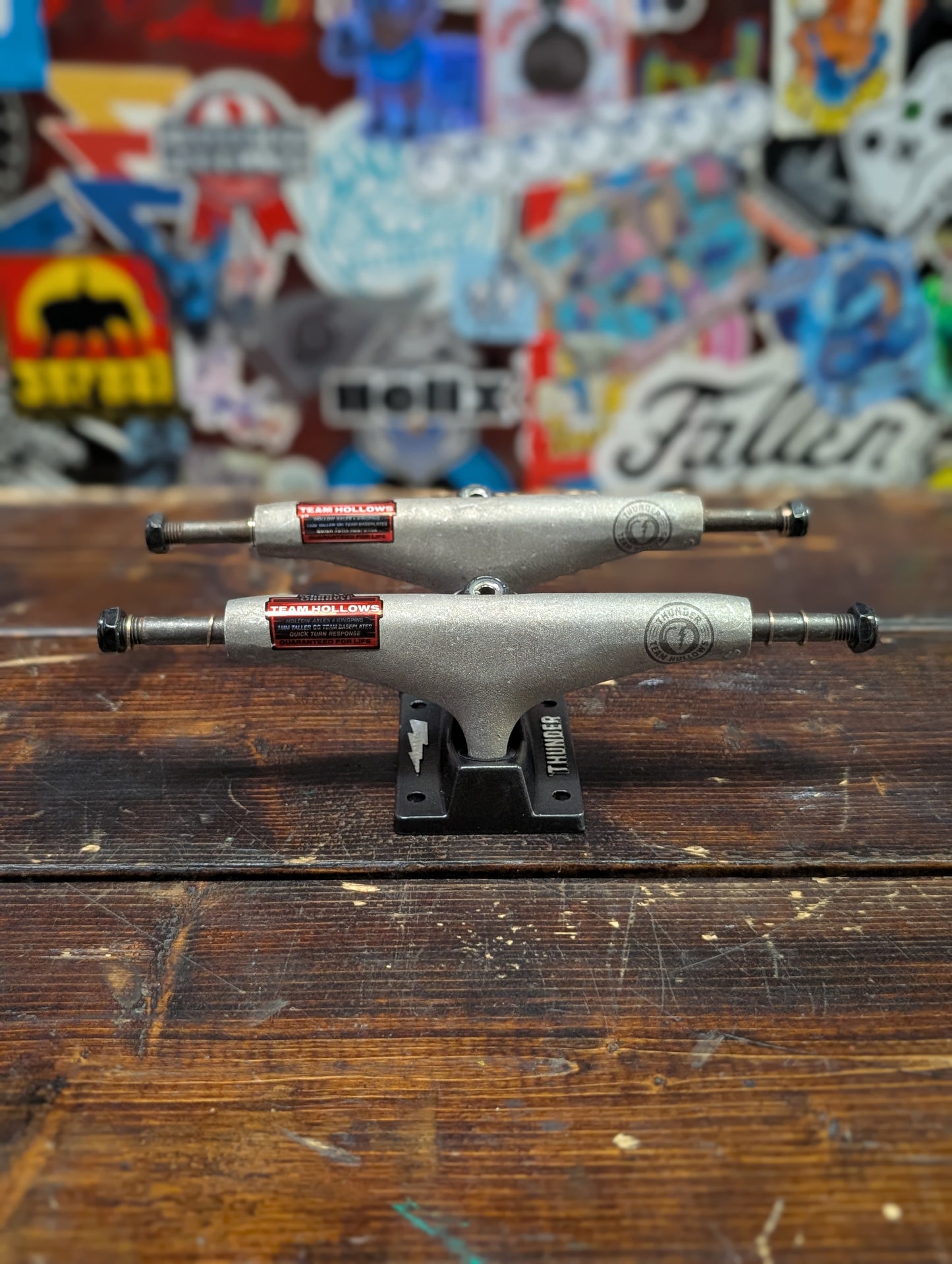 Thunder - Hollow Team trucks 8.25"
