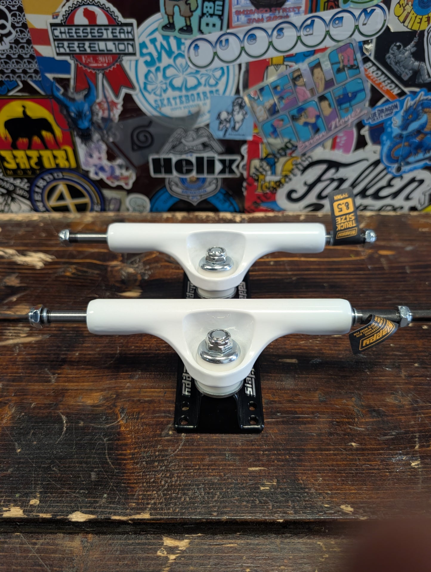Slappy - Classic Polished trucks (white/black)