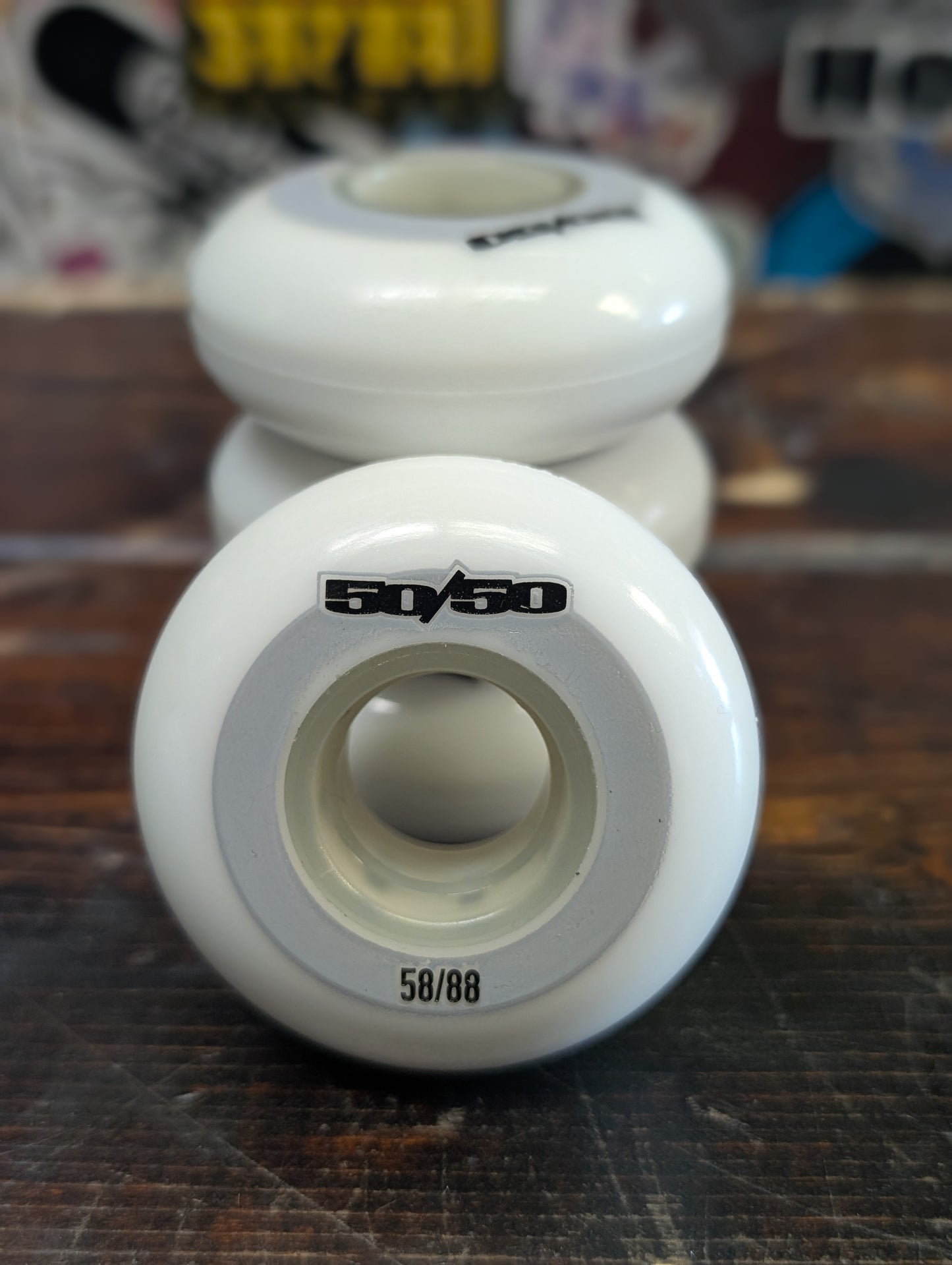 50/50 - Wheels (white)