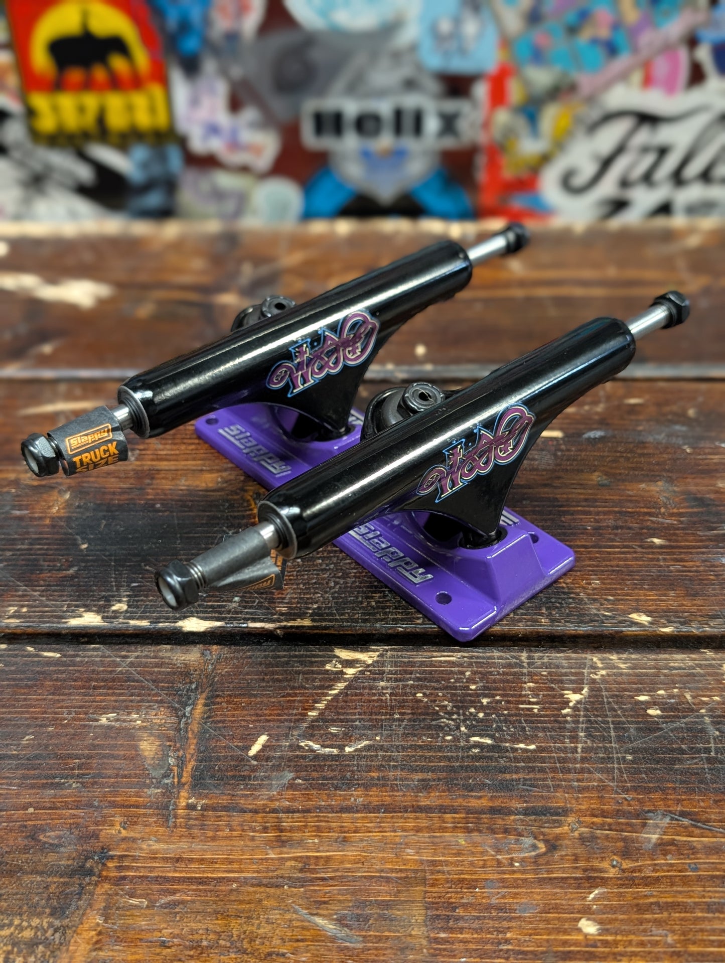Slappy - ST1 Bam Hollow Light trucks (black/purple)