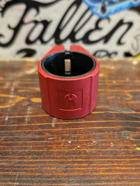 Ethic - Valkarie clamp (red)