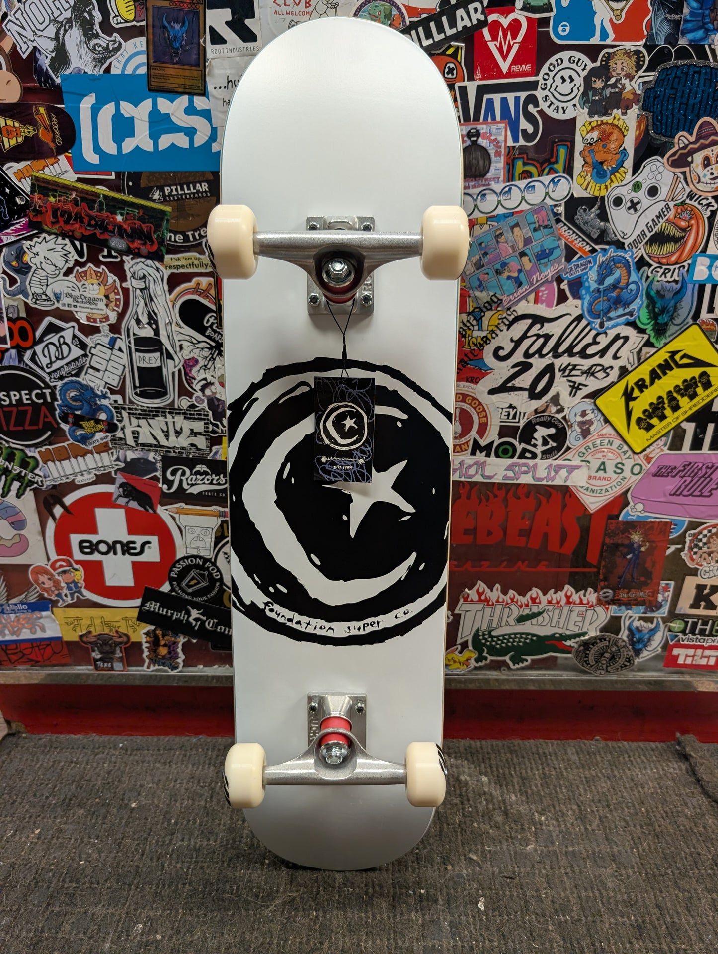 Foundation - Star & Moon complete (7.75")