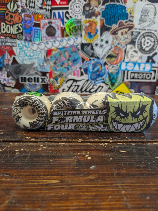 Spitfire - Formula Four Radial wheels 99a 54mm (Glow in the Dark)