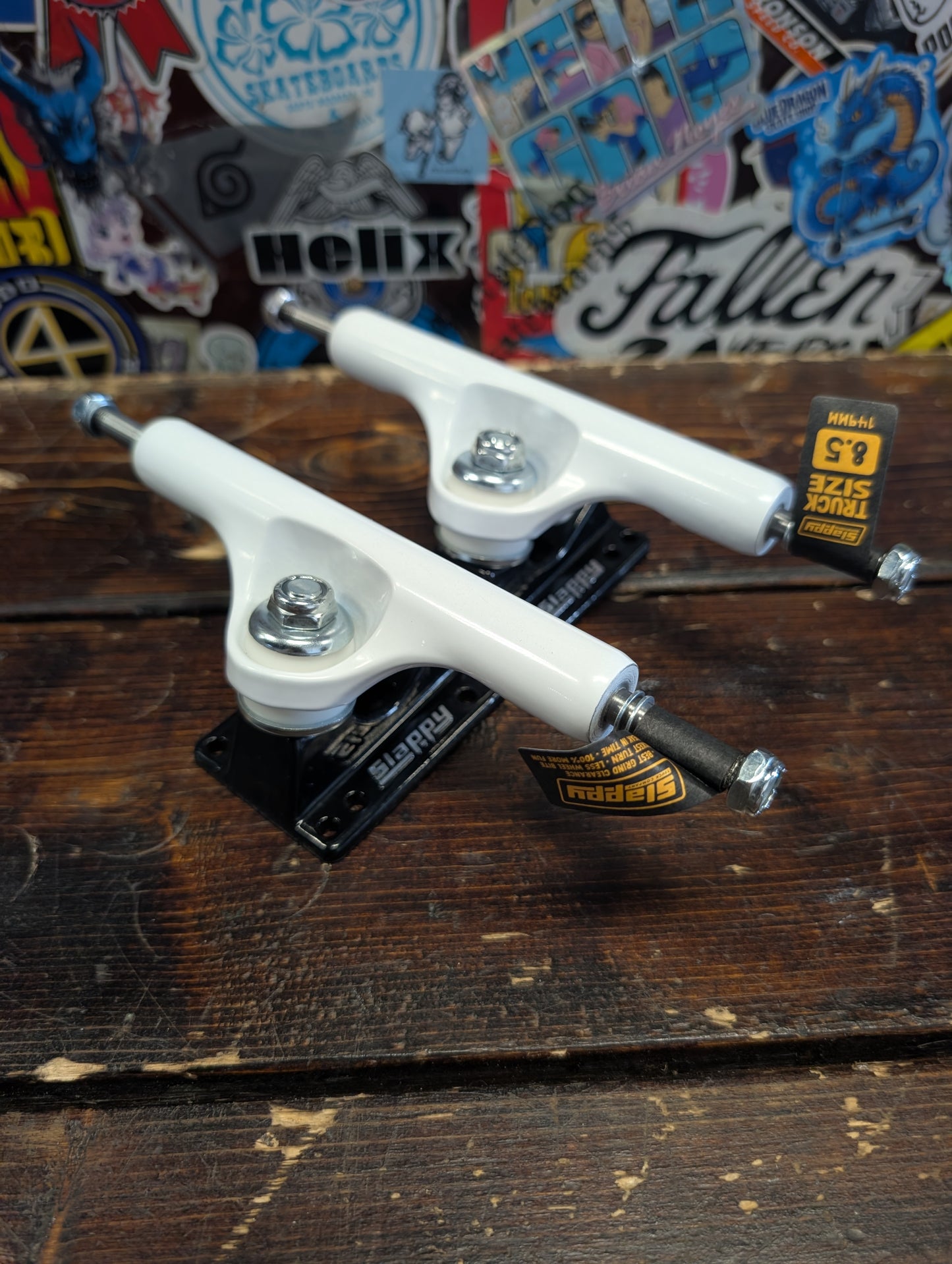 Slappy - Classic Polished trucks (white/black)