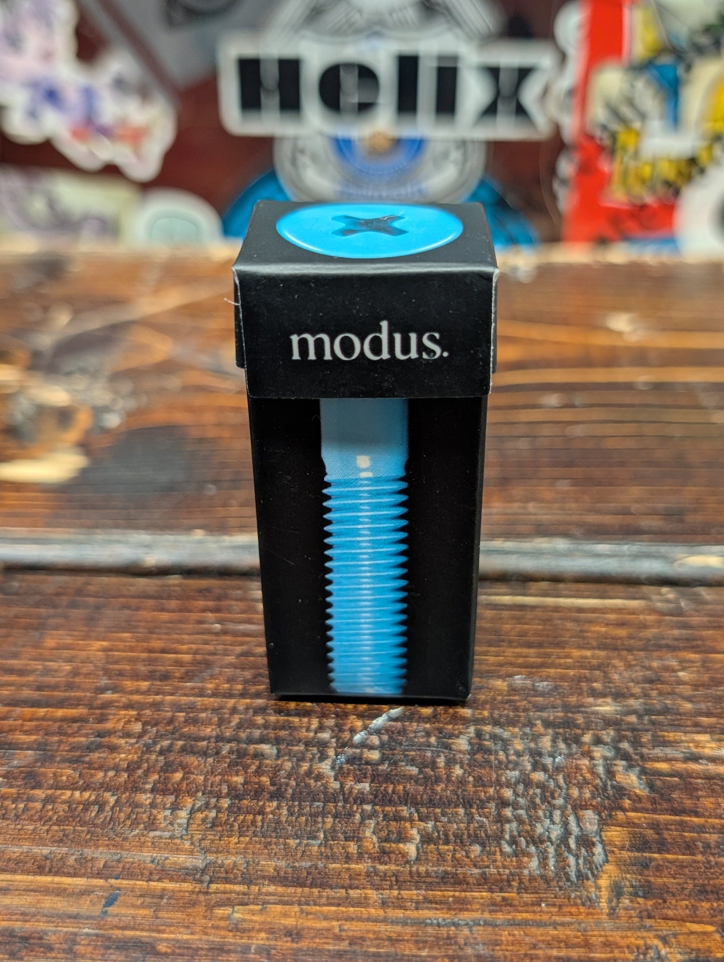 Modus - 1" Bolts (blue)