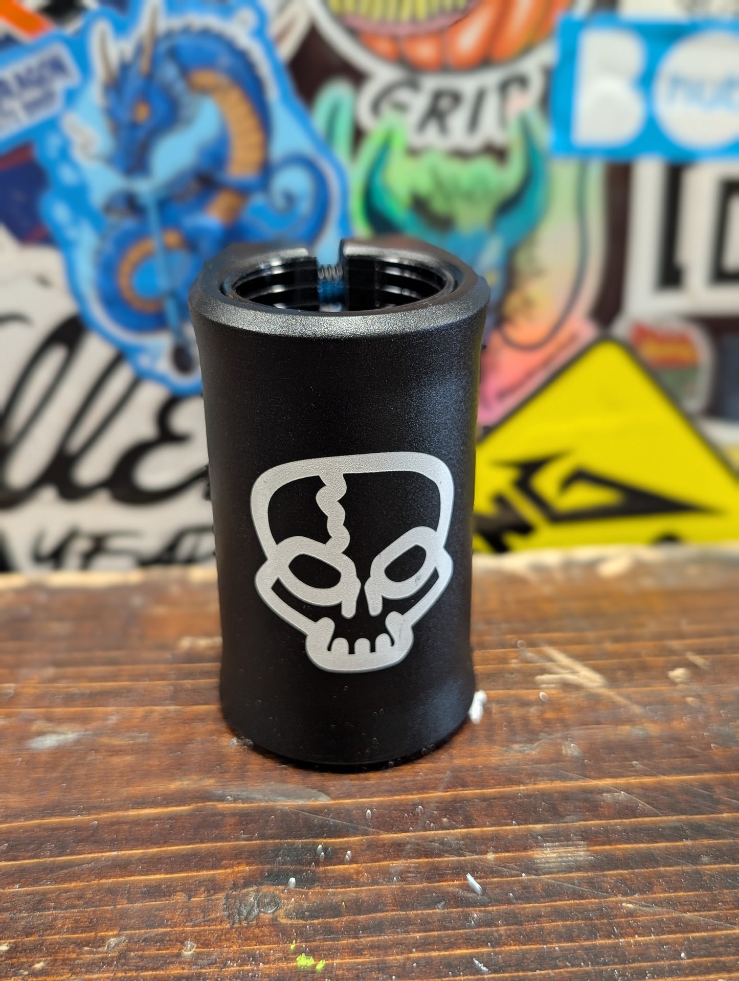 Broke Bones Wax - Decay clamp (black)