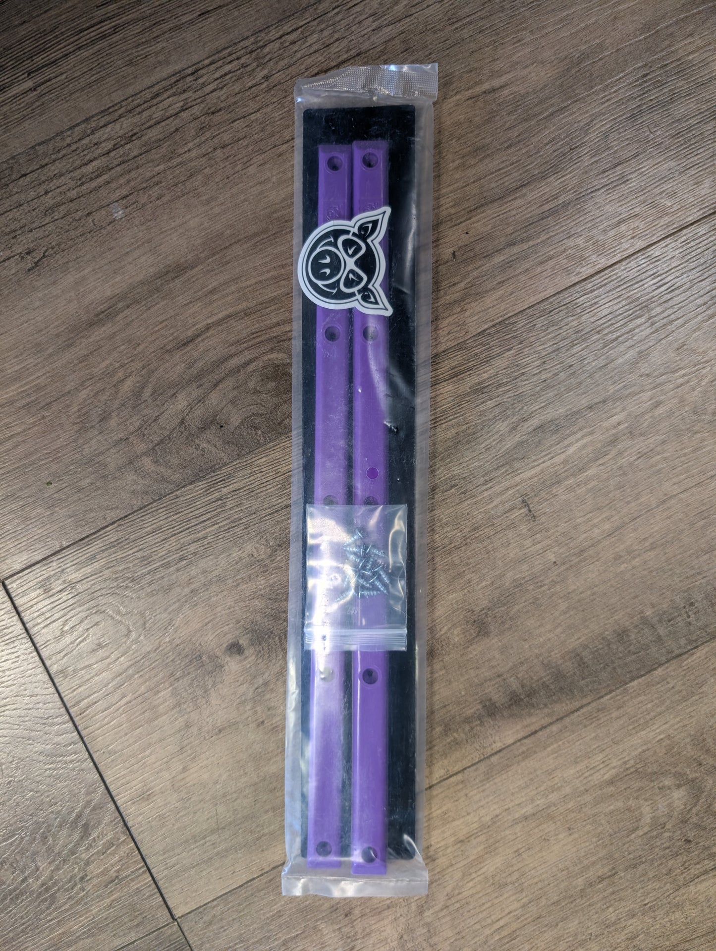 Pig - Skate rails (purple)