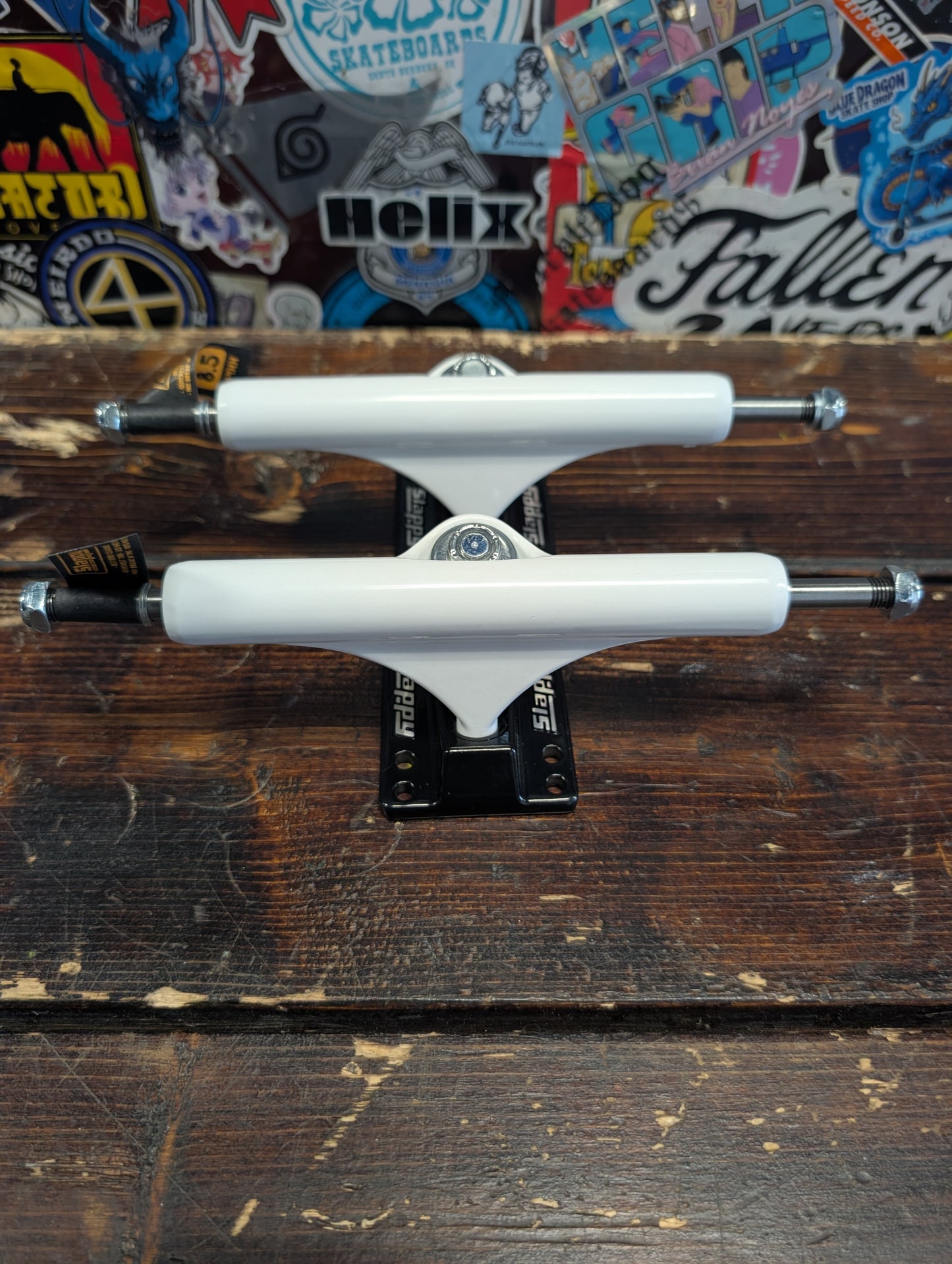 Slappy - Classic Polished trucks (white/black)