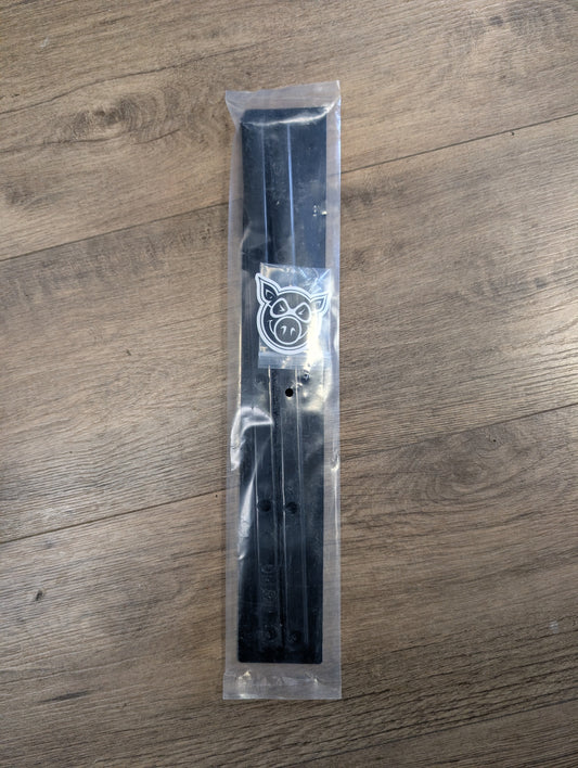 Pig - Skate rails (black)