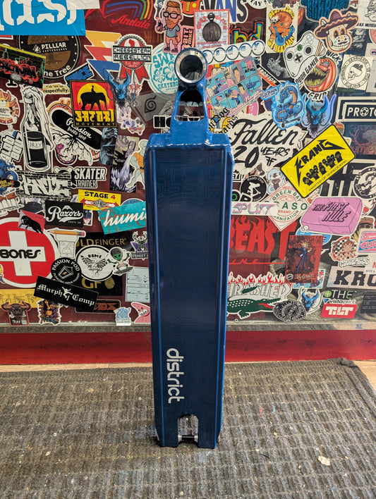 District - DK253 deck (blue)