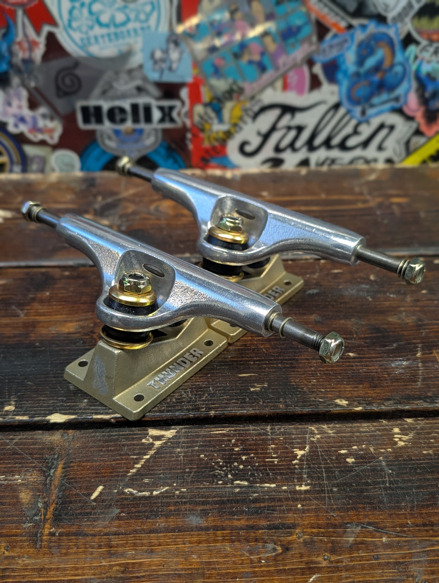 Thunder - Luminary trucks (silver/gold) 8.25"