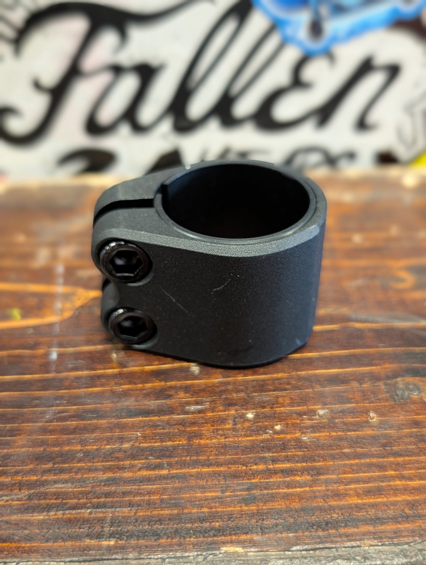 Ethic - Valkarie clamp (black)