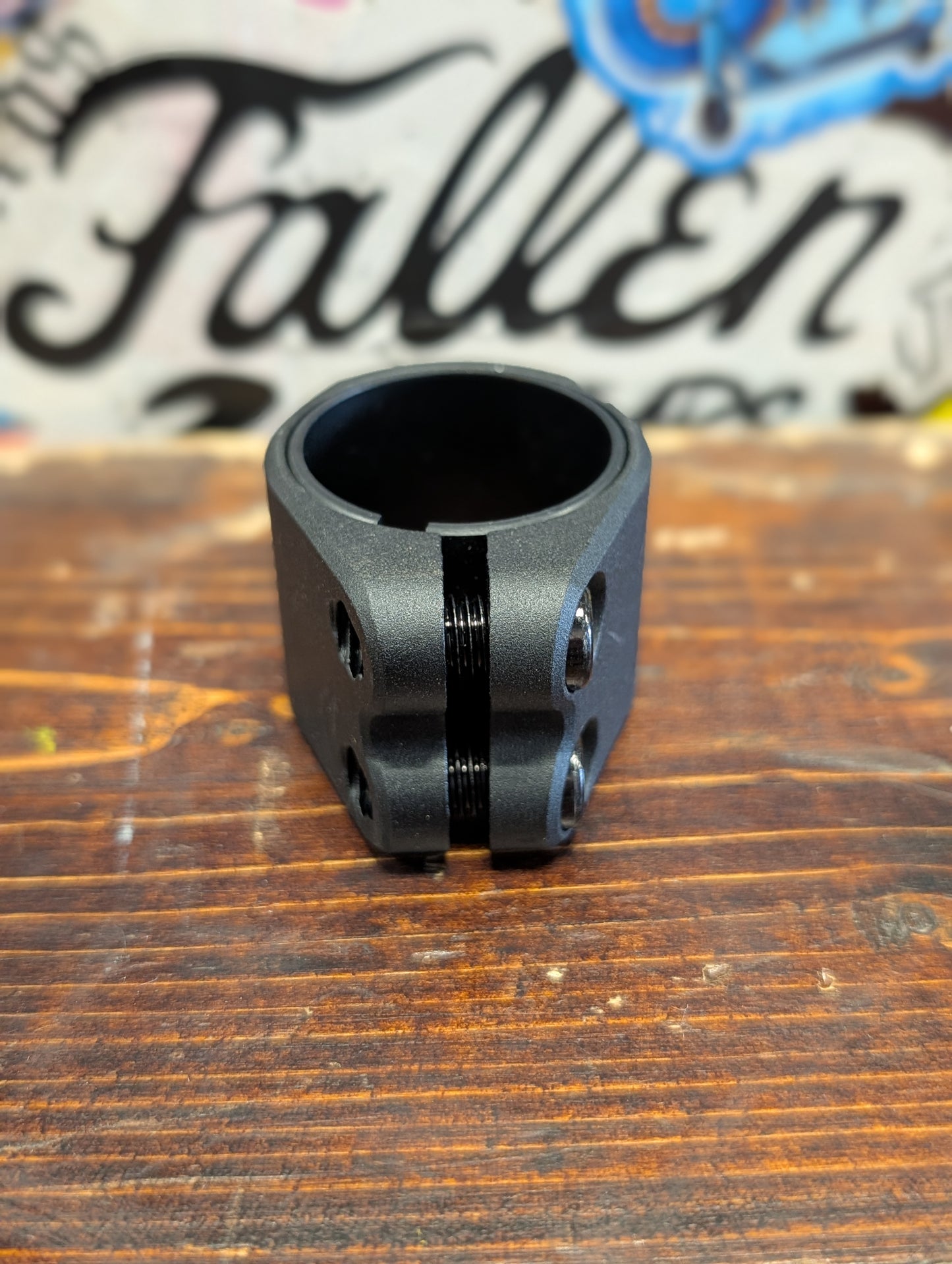 Ethic - Valkarie clamp (black)