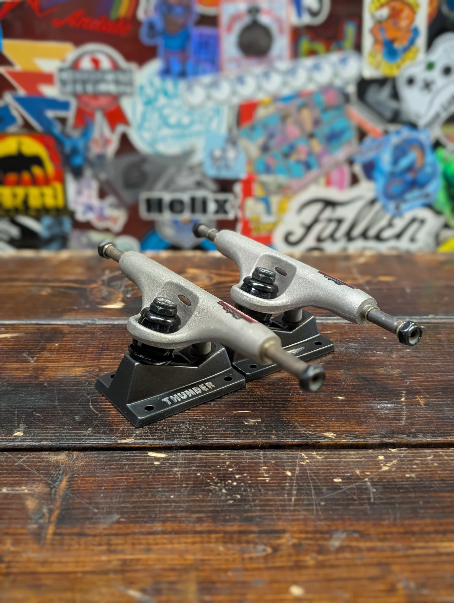 Thunder - Hollow Team trucks 8.25"