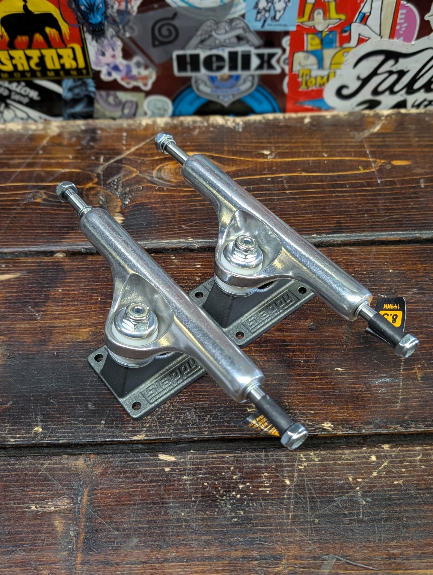 Slappy - ST1 Hollow Light trucks (raw/grey) 8.5"
